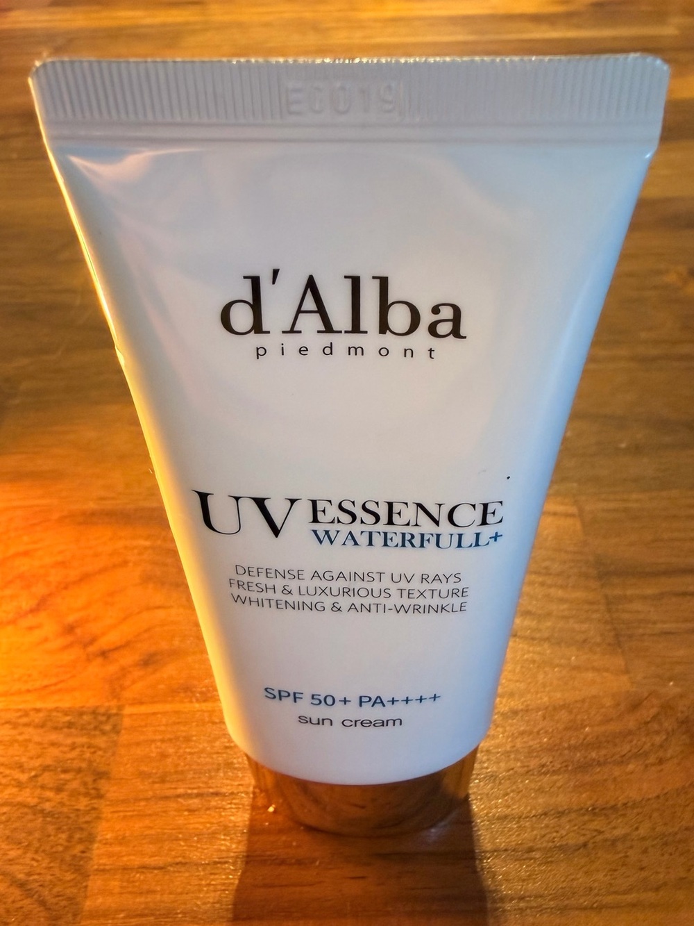 *NWOT* d'Alba UV Essence Waterfull+ Sun Cream SPF 50+ PA+++ (SEAL INTACT)